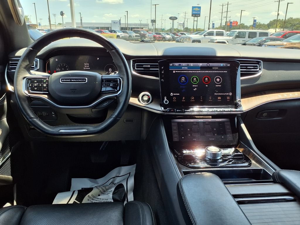 2023 Jeep Grand Wagoneer BASE