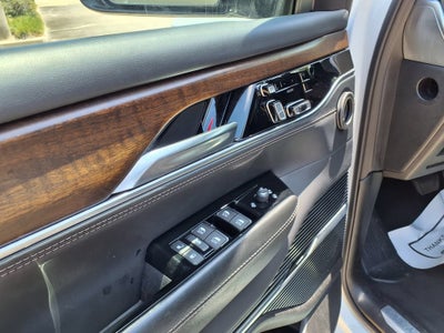 2023 Jeep Grand Wagoneer BASE