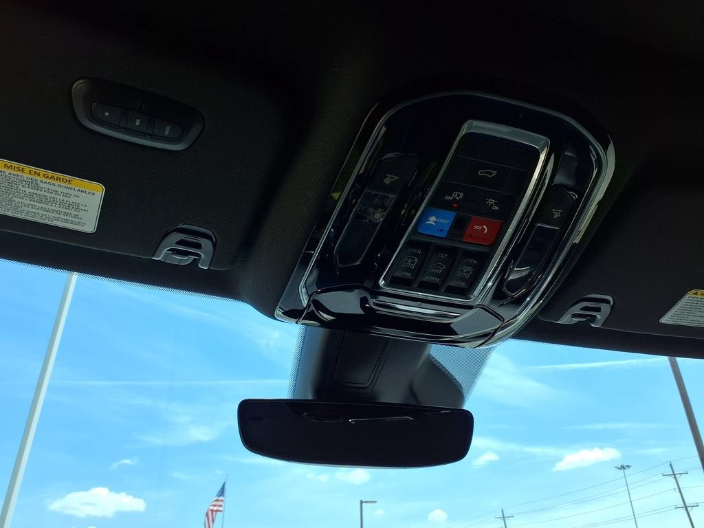 2023 Jeep Grand Wagoneer BASE