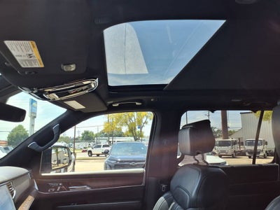 2023 Jeep Grand Wagoneer BASE