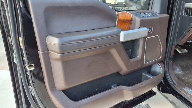 2017 Ford Super Duty F-250 SRW Lariat