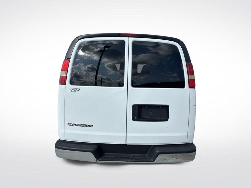 2017 Chevrolet Express Passenger 3500 LT