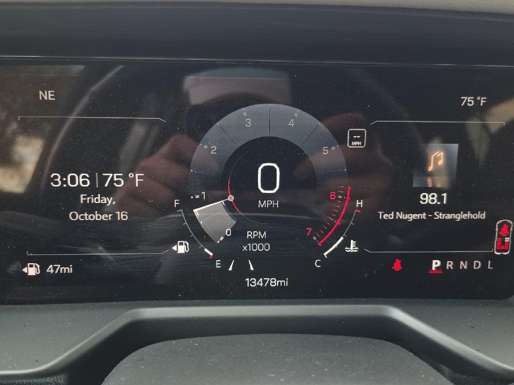 2024 GMC Acadia Elevation