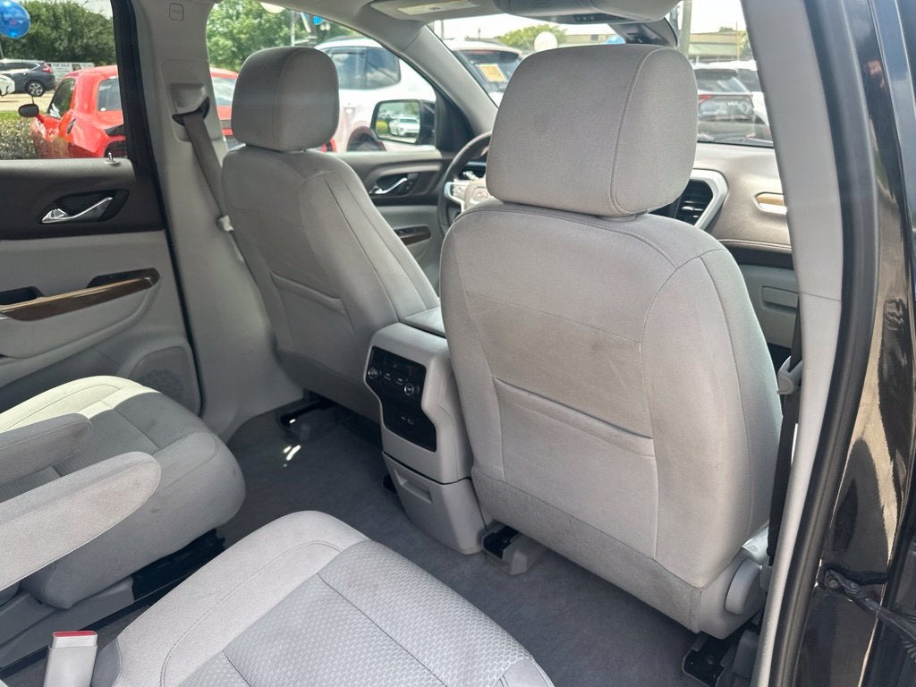 2022 GMC Acadia SLE