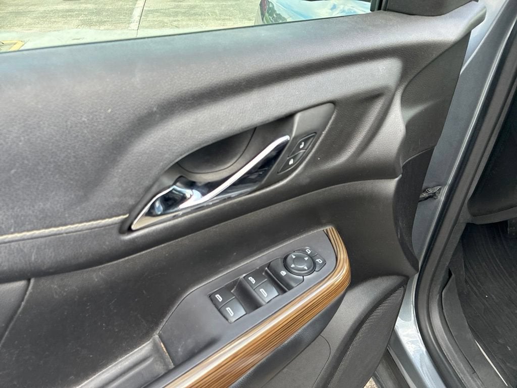 2022 GMC Acadia SLE