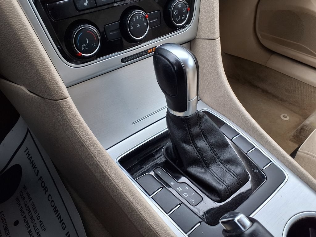 2013 Volkswagen Passat SE