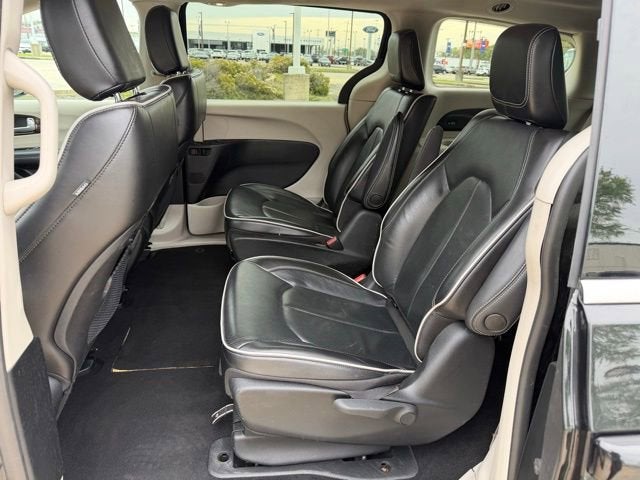 2023 Chrysler Pacifica Hybrid Limited