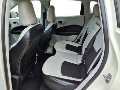 2019 Jeep Compass Latitude w/Sun/Wheel Pkg