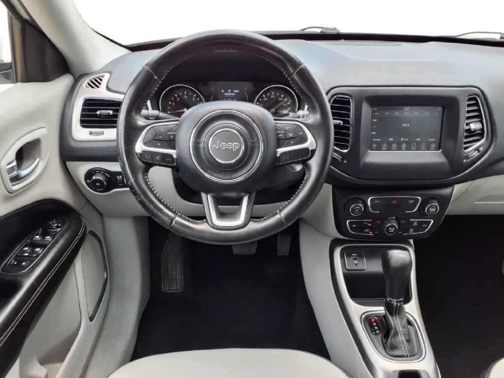 2019 Jeep Compass Latitude w/Sun/Wheel Pkg