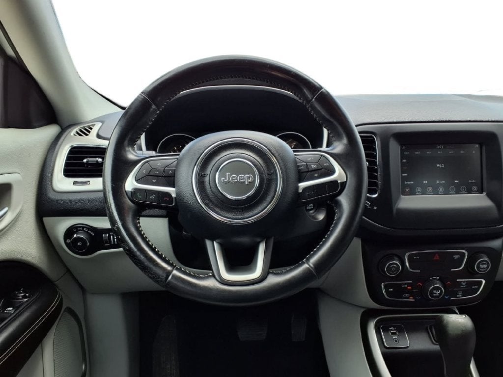 2019 Jeep Compass Latitude w/Sun/Wheel Pkg