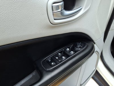 2019 Jeep Compass Latitude w/Sun/Wheel Pkg