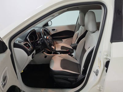 2019 Jeep Compass Latitude w/Sun/Wheel Pkg