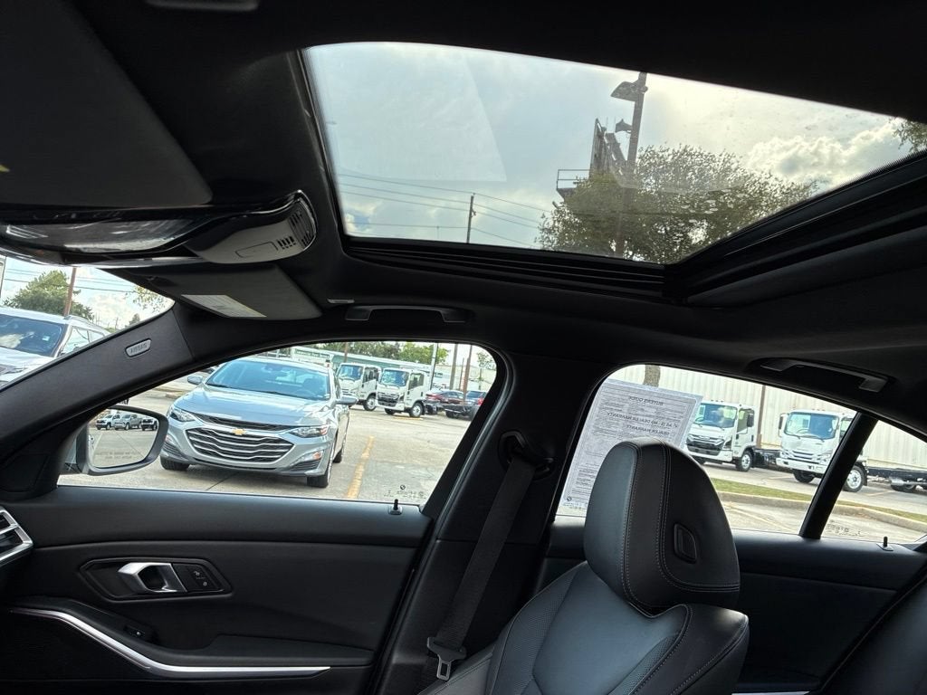 2025 BMW 3 Series 330i