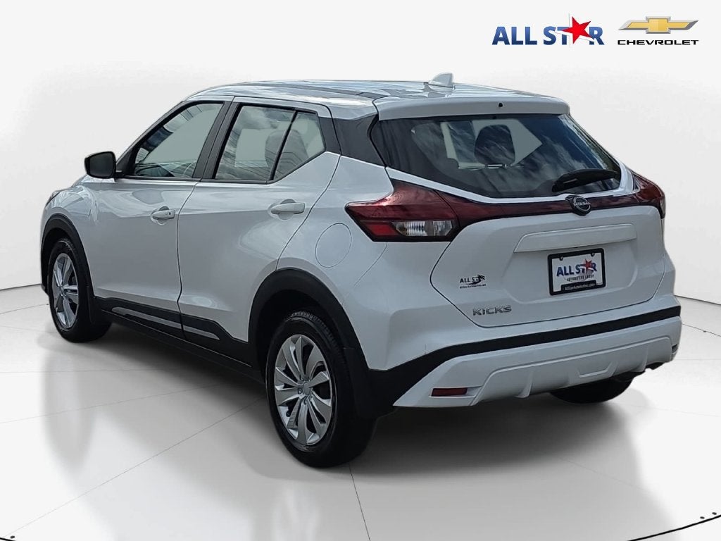 2023 Nissan Kicks S