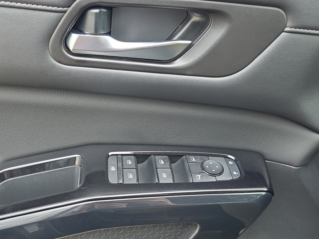 2022 Nissan Pathfinder S