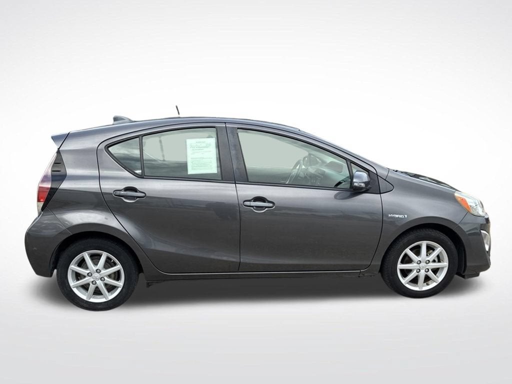 2016 Toyota Prius c One