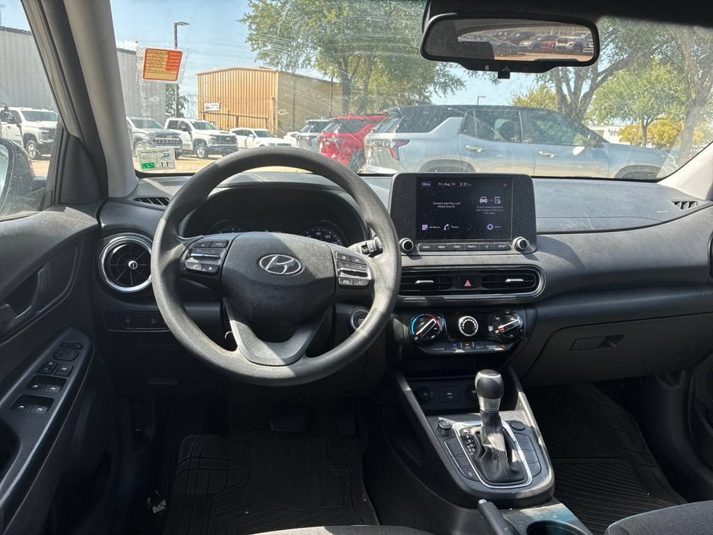 2022 Hyundai KONA SEL