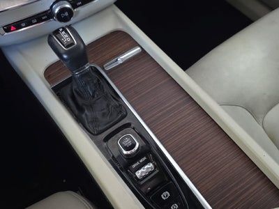2021 Volvo XC60 Momentum