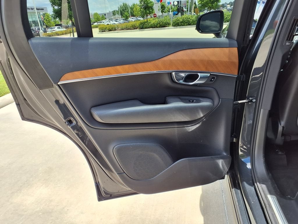 2021 Volvo XC90 Momentum