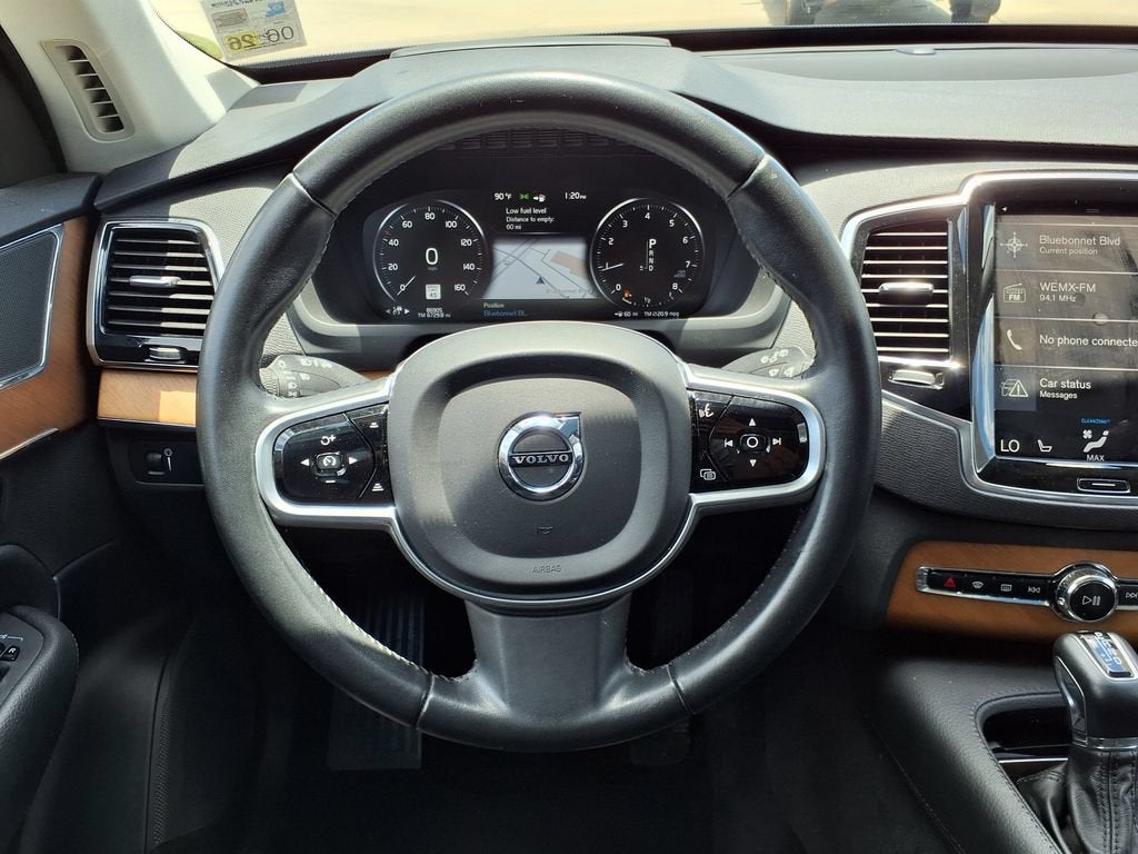 2021 Volvo XC90 Momentum