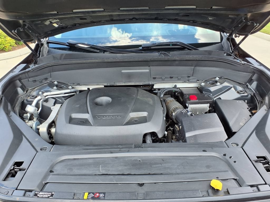 2021 Volvo XC90 Momentum