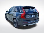 2021 Volvo XC90 Momentum