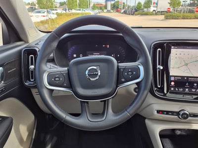 2023 Volvo XC40 Ultimate Bright Theme