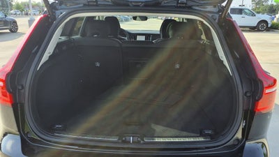 2025 Volvo V60 Cross Country Plus