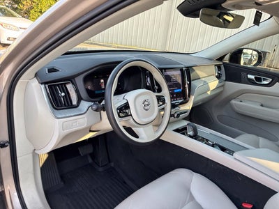 2025 Volvo XC60 Plus