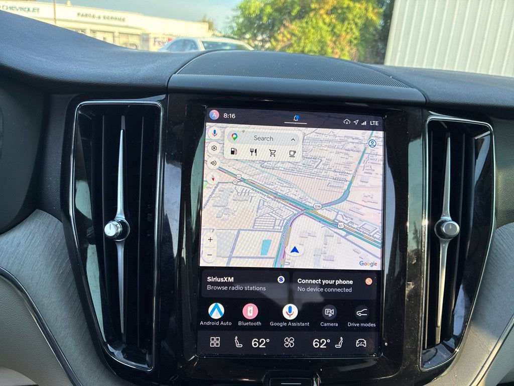 2025 Volvo XC60 Plus