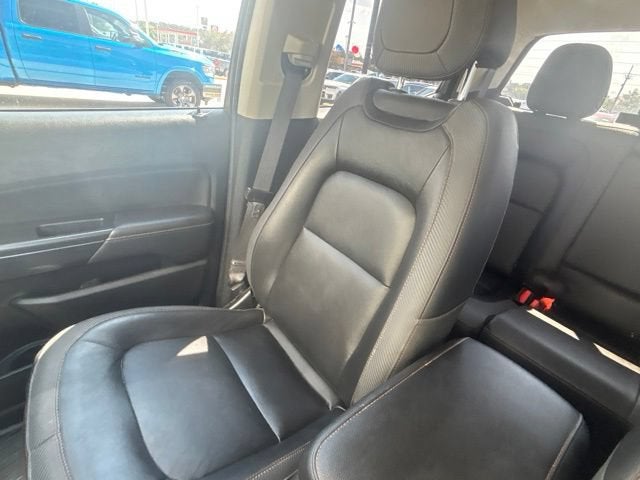 2022 GMC Canyon 4WD AT4 w/Leather