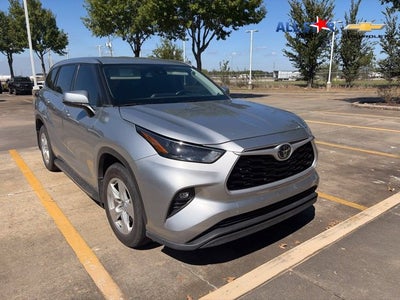 2022 Toyota Highlander LE