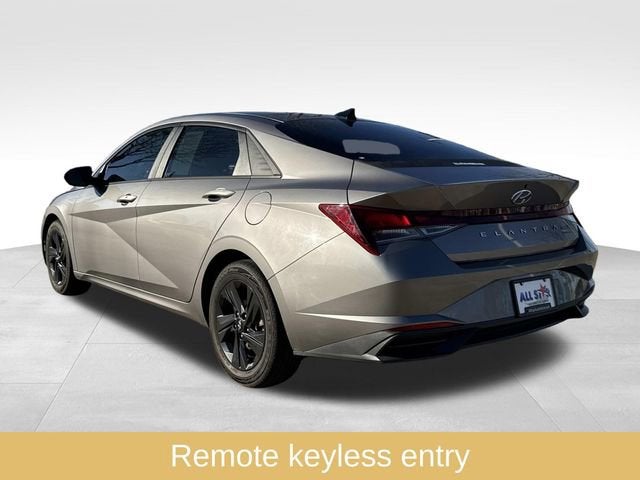 2021 Hyundai ELANTRA SEL