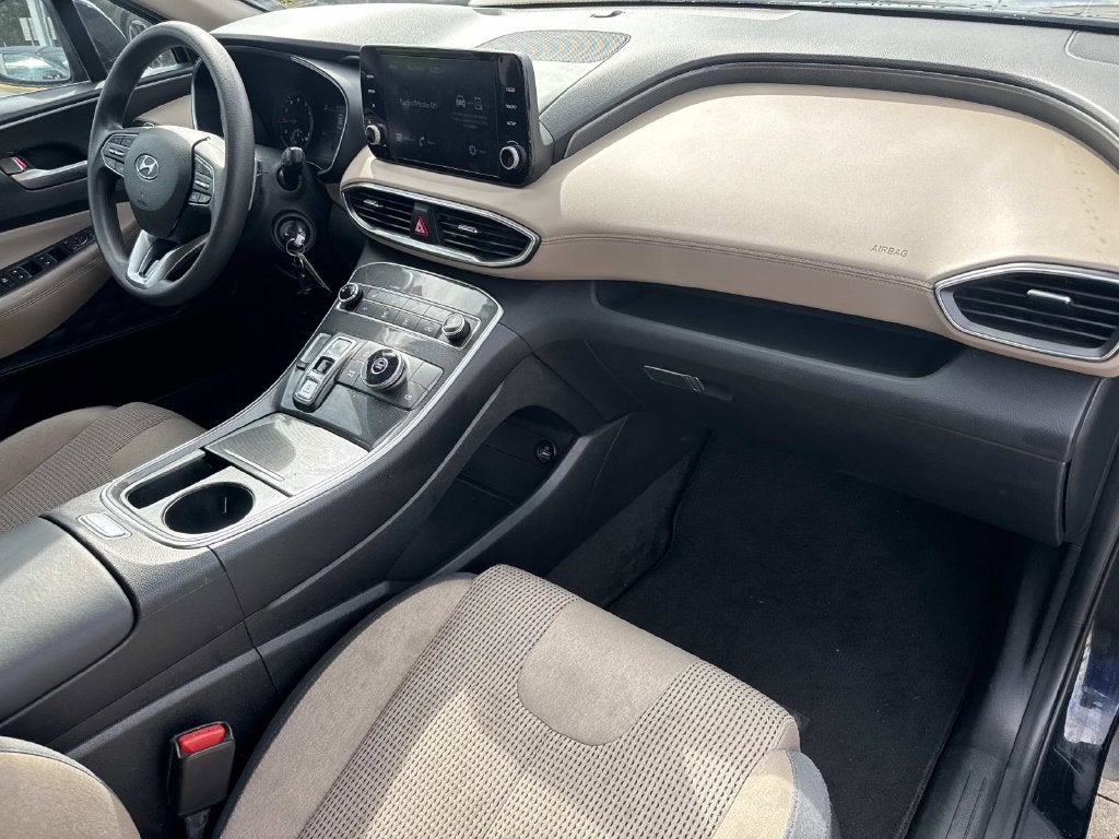 2022 Hyundai SANTA FE SE