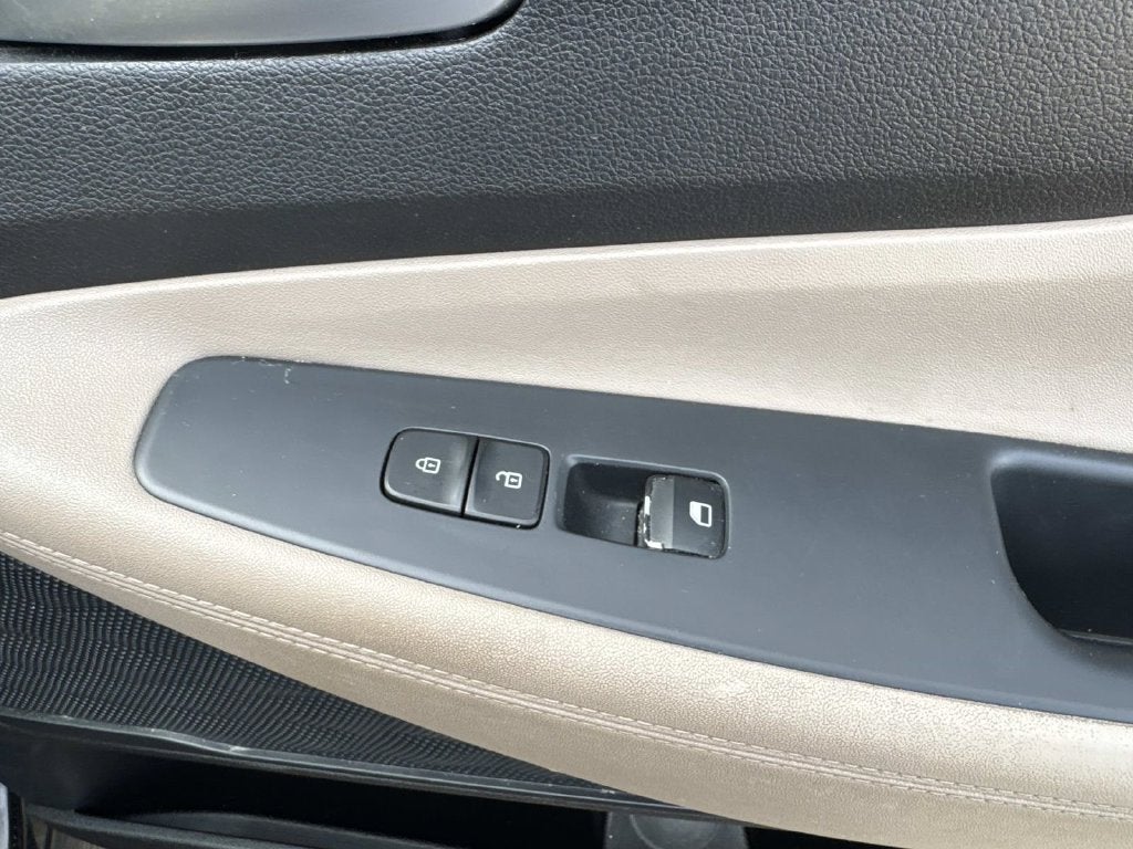 2022 Hyundai SANTA FE SE