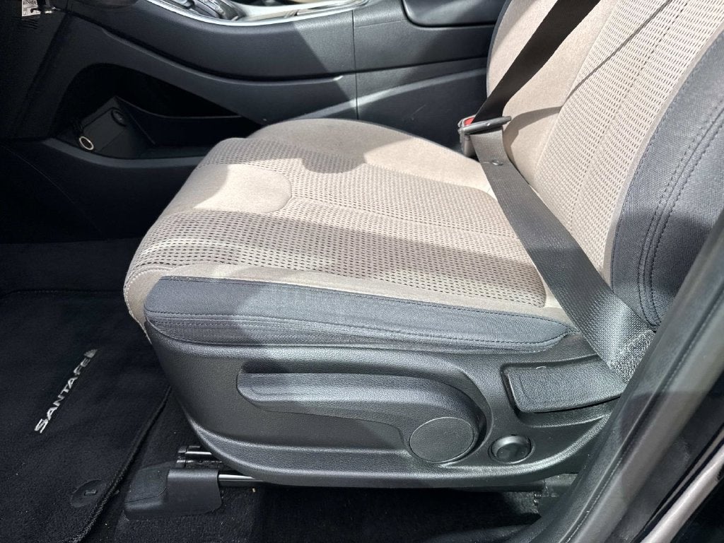 2022 Hyundai SANTA FE SE