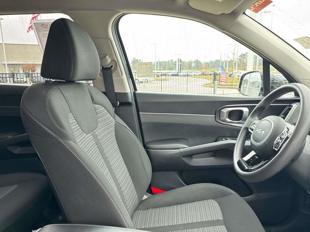 2025 Kia Sorento LX