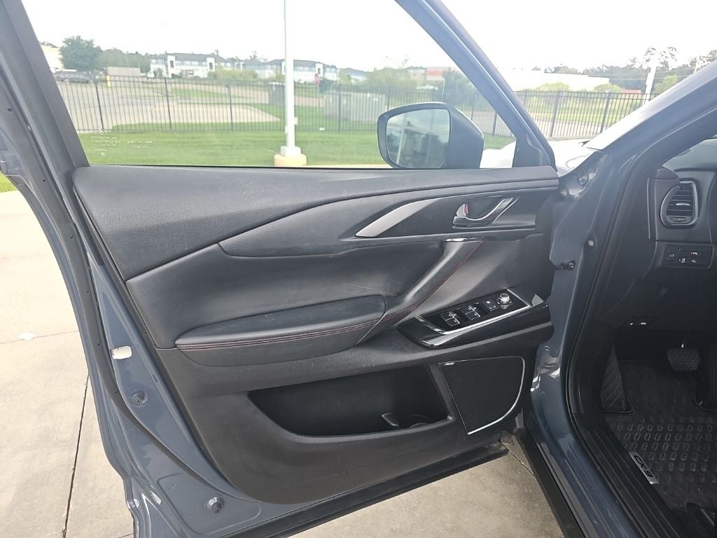 2022 Mazda Mazda CX-9 Carbon Edition
