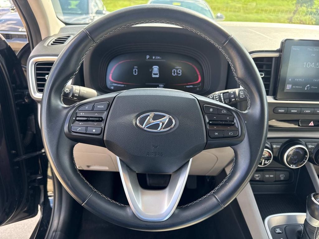2025 Hyundai VENUE SEL