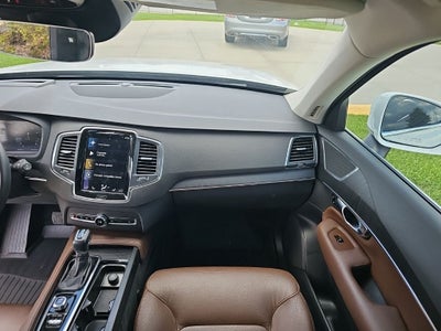 2020 Volvo XC90 T6 Momentum