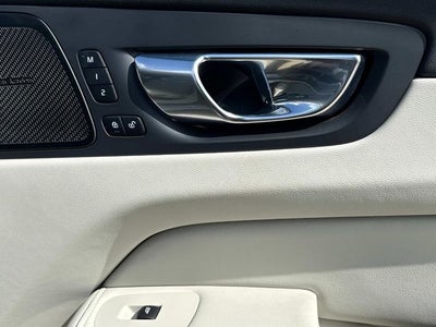 2021 Volvo XC60 T6 Inscription