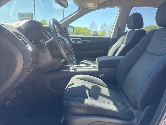 2017 Nissan Pathfinder SV