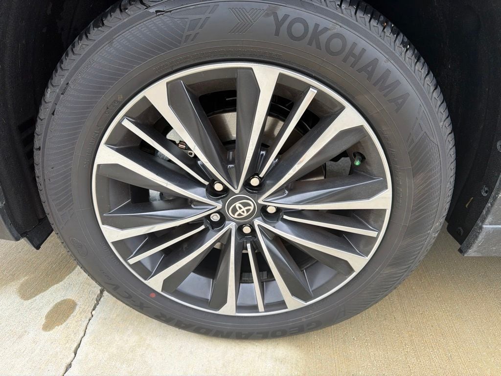 2026 Toyota Grand Highlander Hybrid MAX Platinum