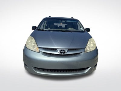 2010 Toyota Sienna LE