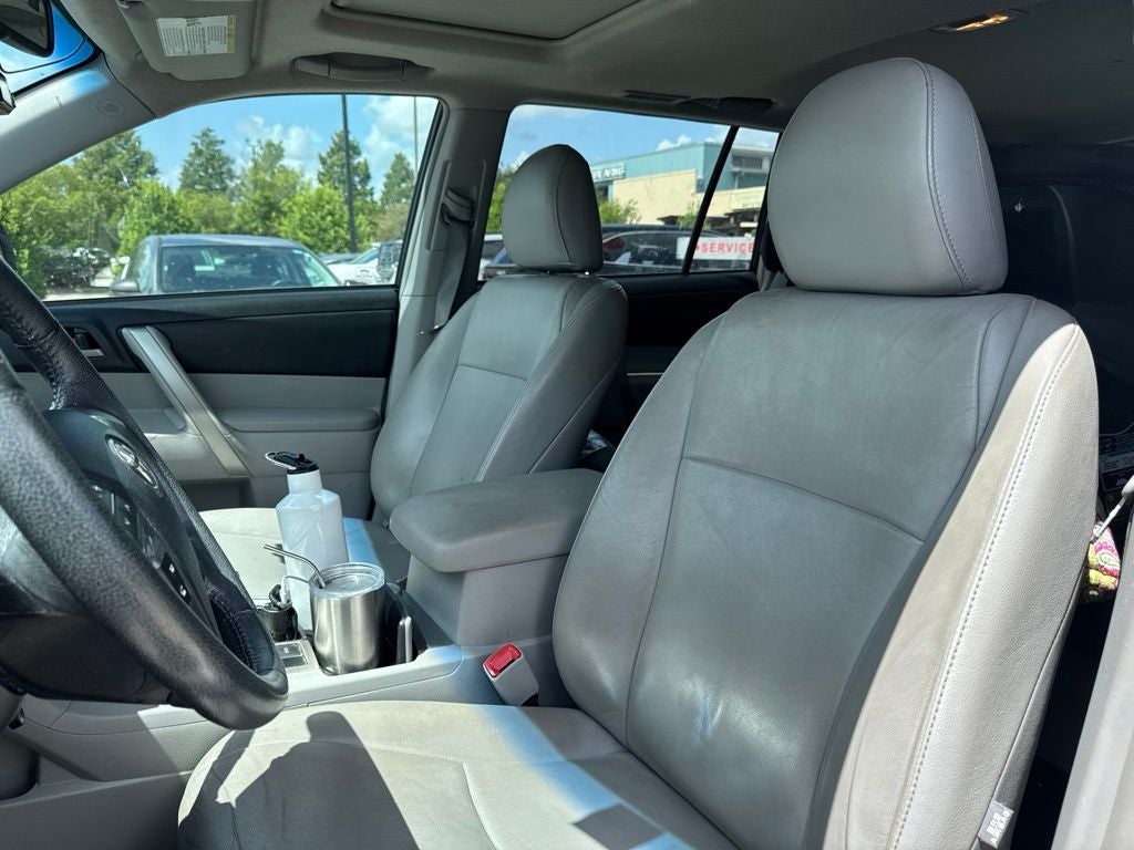 2013 Toyota Highlander SE