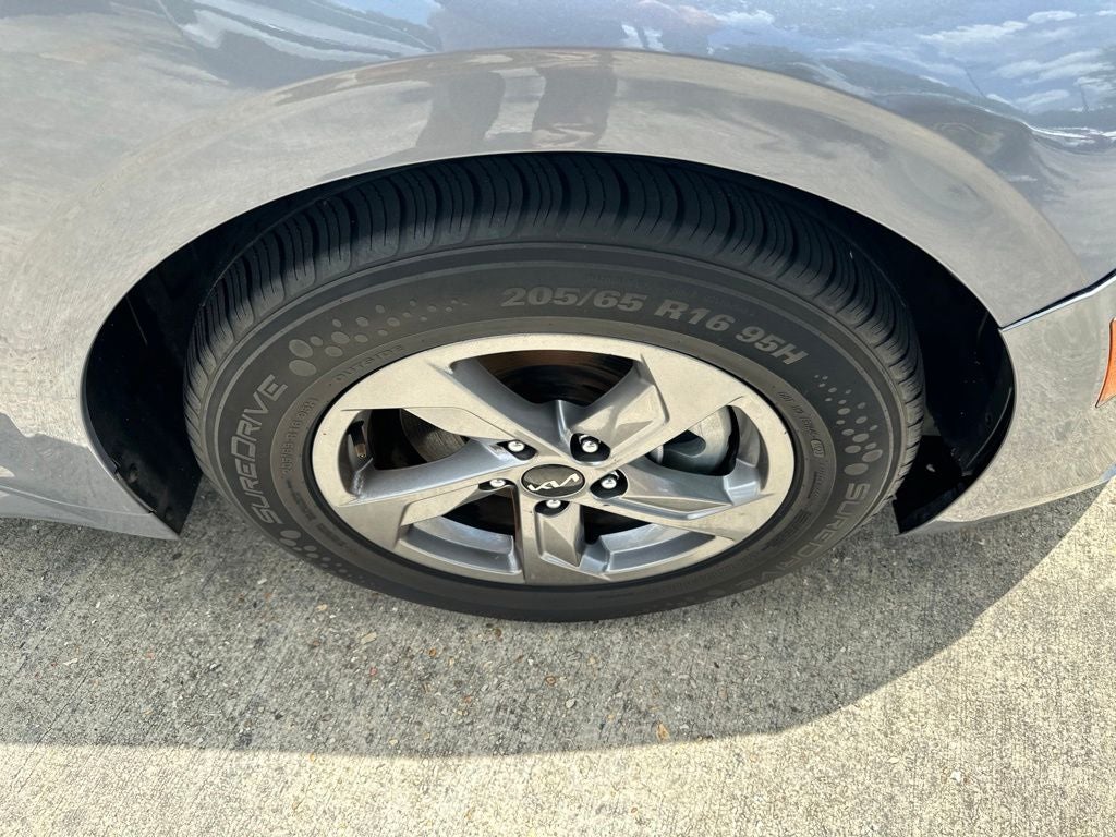 2022 Kia K5 LXS