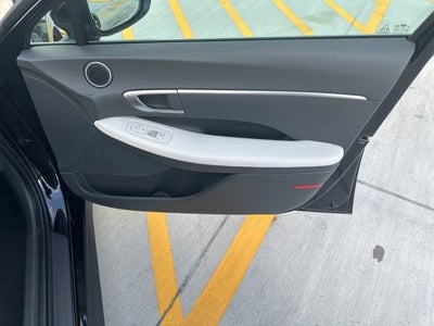 2025 Hyundai SONATA SE