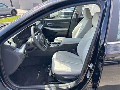 2024 Hyundai SONATA HYBRID Limited
