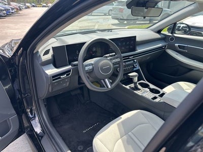 2024 Hyundai SONATA HYBRID Limited