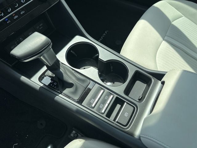 2024 Hyundai SONATA HYBRID Limited